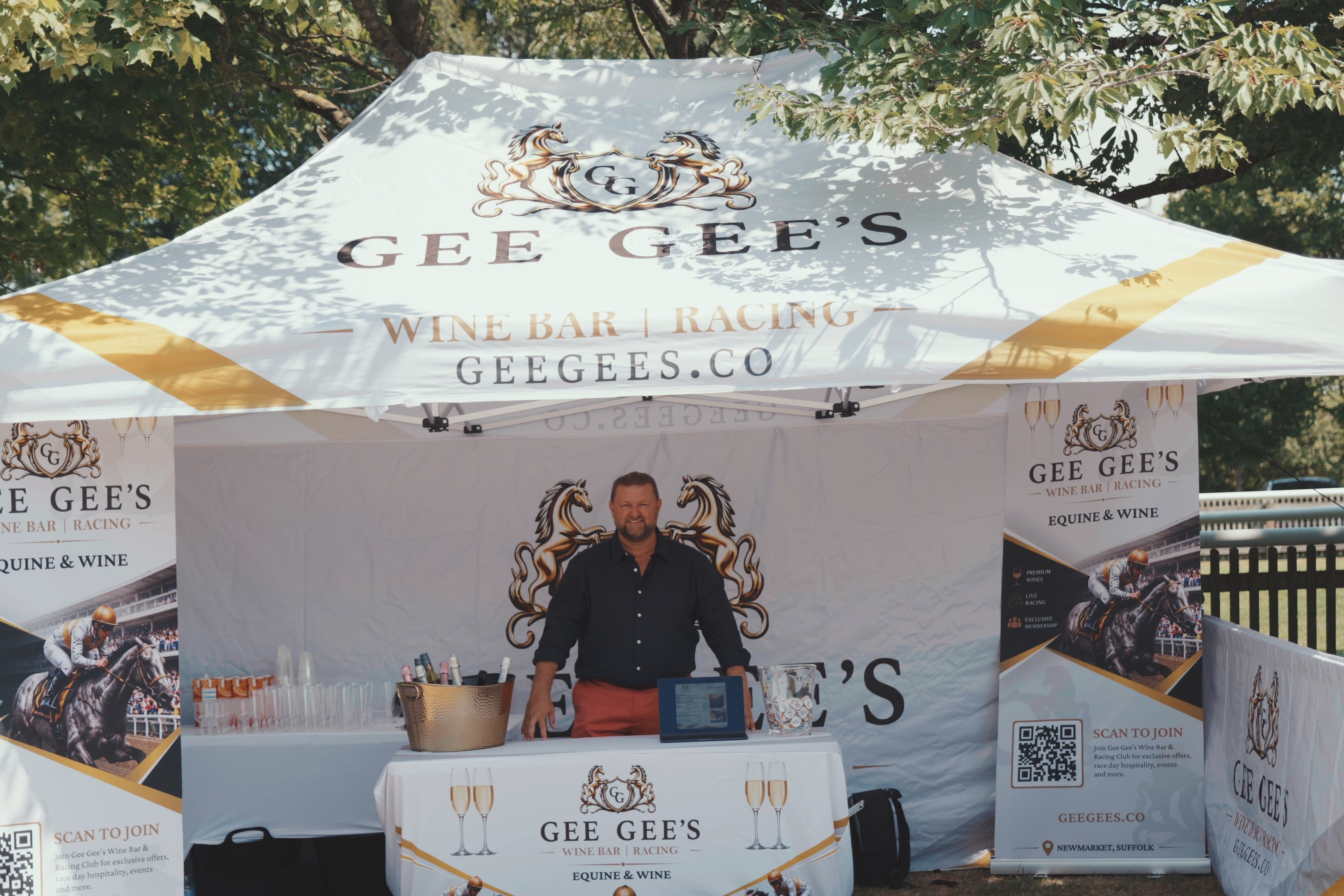 Gee Gees brand tent